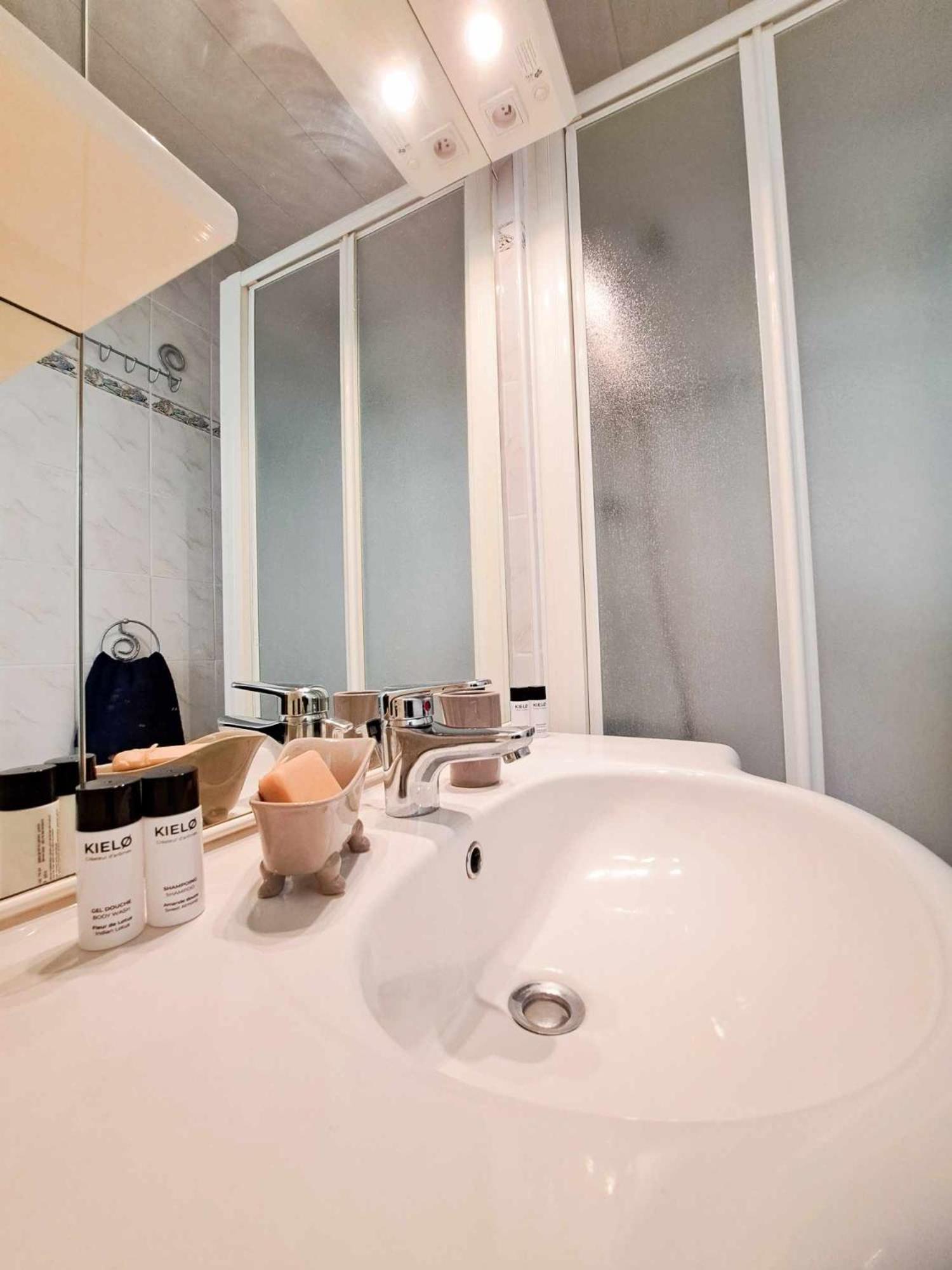 Apartment L'escale - Vue Mer, Plage, Centre Ville, Ideal Pour Couple Royan