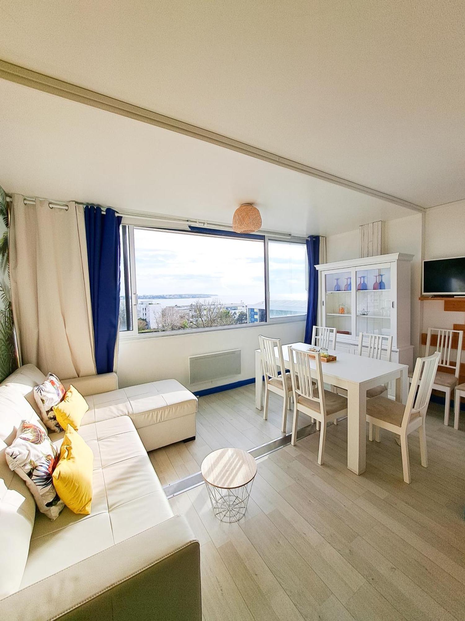 Apartment L'escale - Vue Mer, Plage, Centre Ville, Ideal Pour Couple